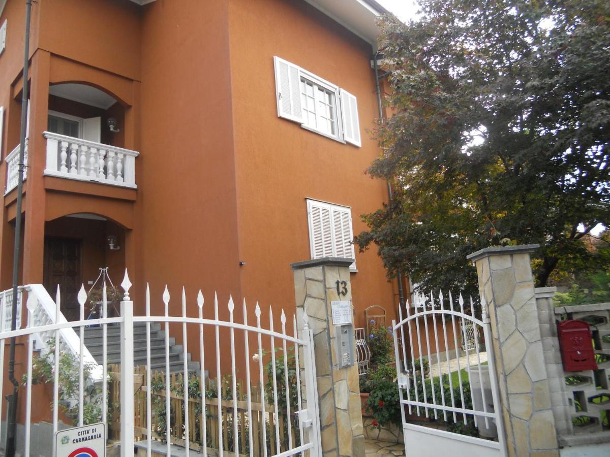 Beb Villa Aurora การ์มาโญลา ภายนอก รูปภาพ
